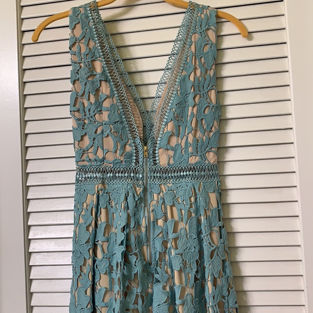 Romeo +Juliet Couture long dress - Picture 8 of 10